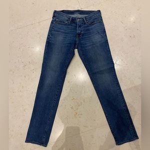 Abercrombie & Fitch Men’s stretch skinny jeans size 29W x 32 inseam.